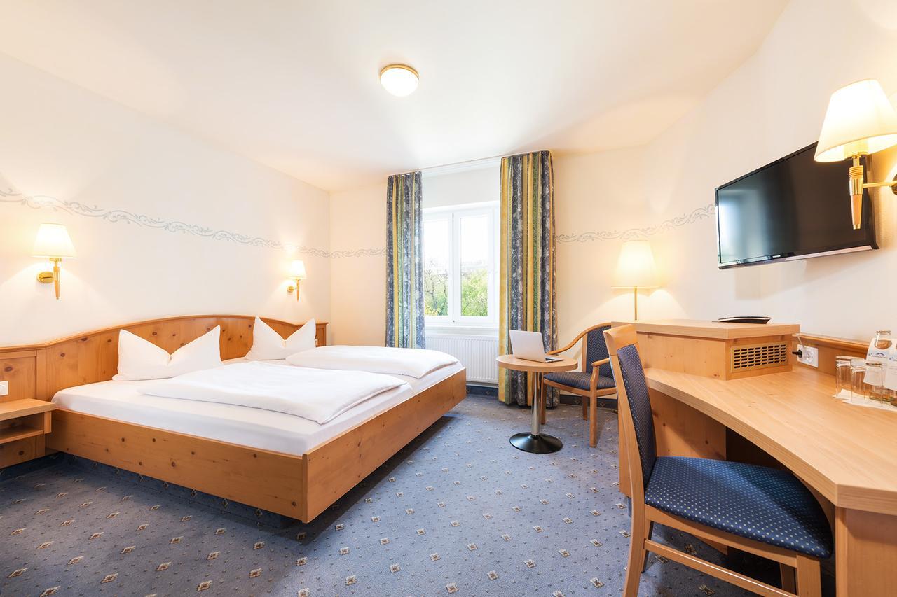 Hotel Landgasthof Hofmeier Hetzenhausen ภายนอก รูปภาพ
